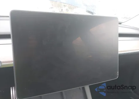 2022 Tesla Model 3 Performance Dual Motor All-Wheel Drive z USA, uszkodzony, nr VIN 5YJ3E1EC3NF322163